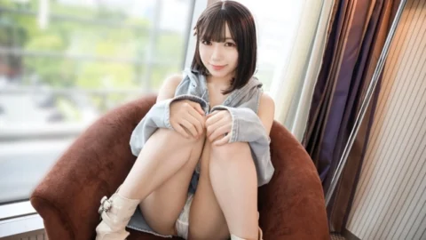 SIRO-5592 “This is the place where cuteness abounds!! An angel who fits the word ‘cute’ so well exists… She’s petite but has an incredible figure, I can’t get enough of her. [First shoot] She applied for adult video online…&qu
