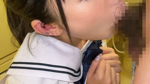 FC2-PPV-2520535 Discontinued [Famous in the industry] Kami Kawa Leaked smartphone video Layer office belonging Active student talent Erotic training at the office Smartphone video leaked [Caution]