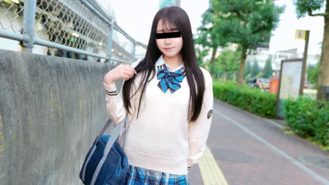 10-081926-01 On the train : Yuka Negishi 制服娘を電車でイタズラ 根岸由香