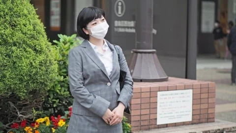 FC2-PPV-2125468 980 yen! I want you to work like this ♪ Marunouchi OL takes a half break and etches in a suit! Even if the suit gets wet due to squirting, there are also 3 vaginal cum shot & semen bukkake on the suit from the ass job ♪ Iroha-chan